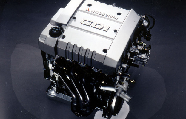 4G93 GDI エンジン